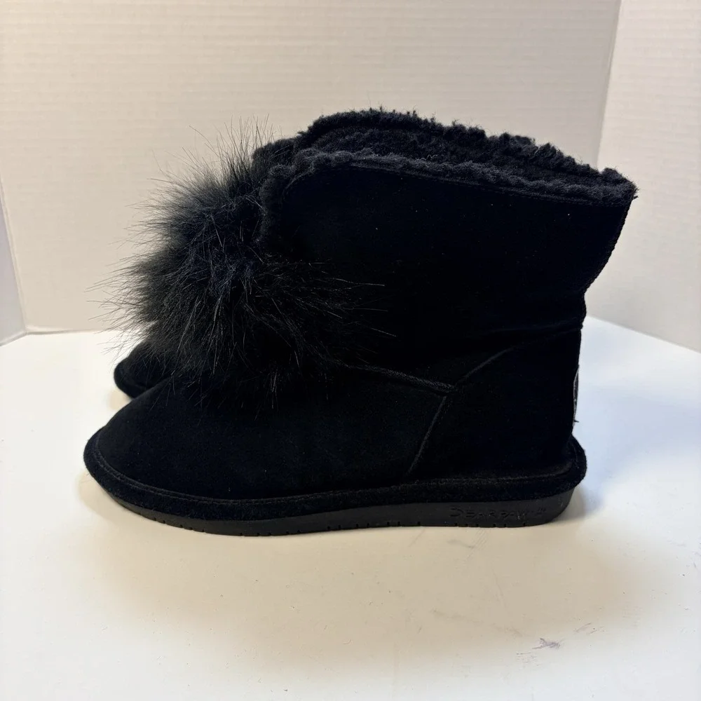Bearpaw Black Suede Fur Pom Pom‎ Cozy Boots Size 8